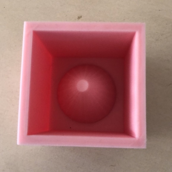 New Honest Ice Maelstrom shot silicone ice cube mold / tray - Picture 8 of 11